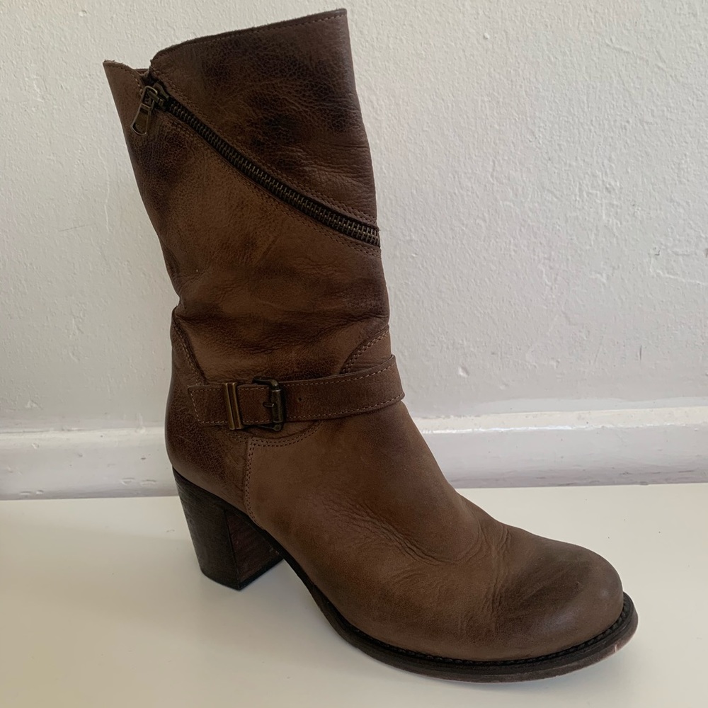 Comfy and cool Italian boots size 41